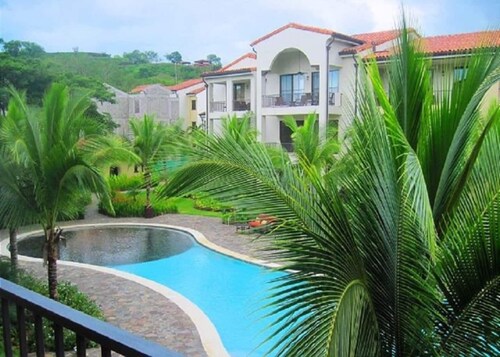 Pacifico L605 Casa Sommer • 3 BR Resort-Club Condo • Ground Floor • Playas del Coco