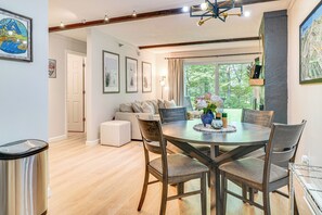 Dining - Ski-Home Trail: Updated Killington Condo (Killington)
