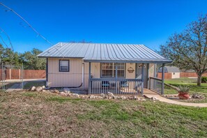 House, 1 Bedroom | Exterior