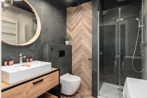 Apartment, 1 Bedroom, Kitchen | Bathroom