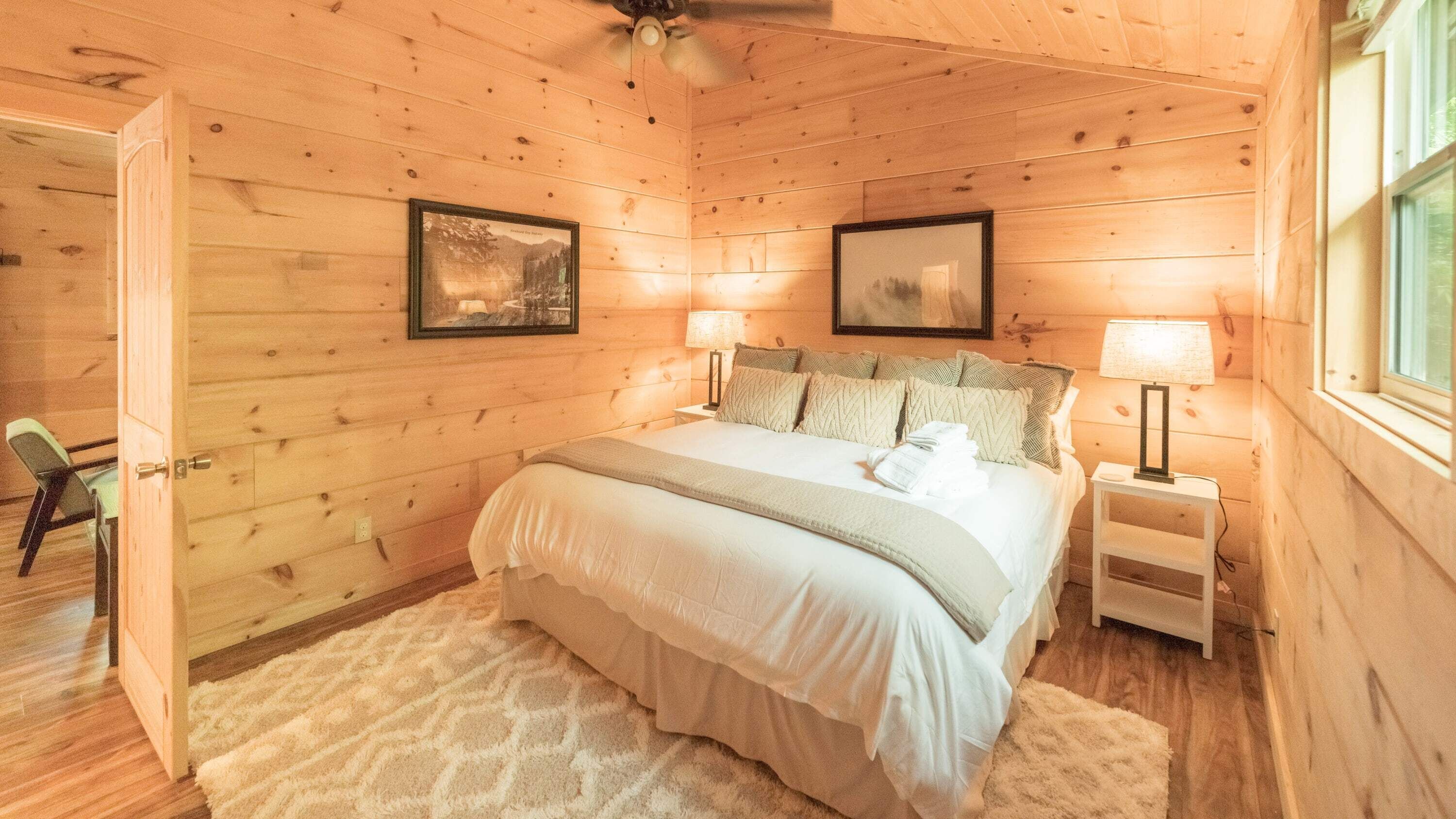 1 soverom, strykejern/-brett, wi-fi og sengetøy