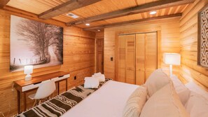 3 dormitoris, escriptori i planxa i posts de planxar 