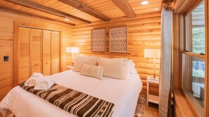 3 dormitoris, escriptori i planxa i posts de planxar 