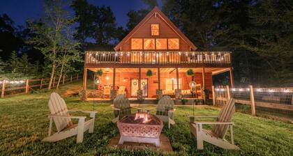 A-Frame w/Hot Tub, K beds +more!