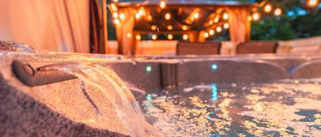 室外 SPA 浴池
