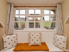 Interior - Posbury Lodge (Crediton)