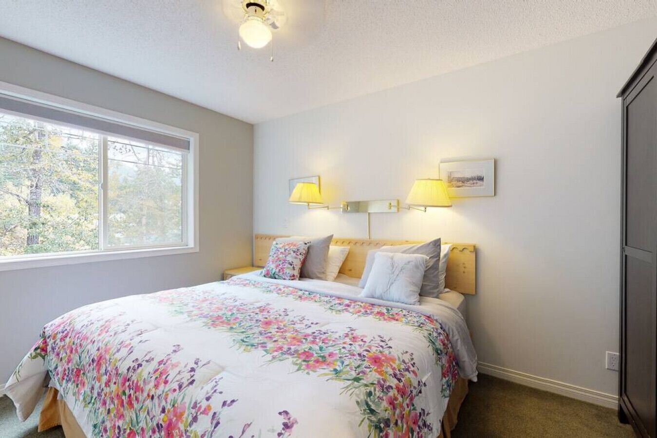 2 Schlafzimmer, Schreibtisch, Bügeleisen/Bügelbrett, WLAN