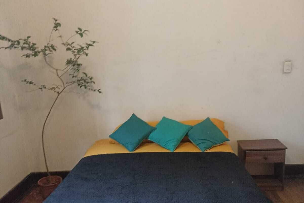 Chambre Double Économique, 1 grand lit | Wi-Fi gratuit, draps fournis, accès pour personnes à mobilité réduite