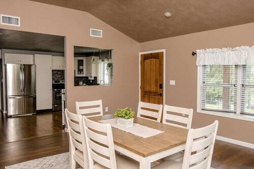 Quiet Family Home - Firepit- Barn for Animals