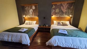 Quarto casal superior | Wi-Fi de cortesia, roupa de cama