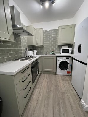 Appartement Standard, salle de bains attenante (1 Bed Apartment- Sleeps 3) | Cuisine partagée