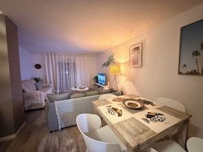 Smart TV, stereo