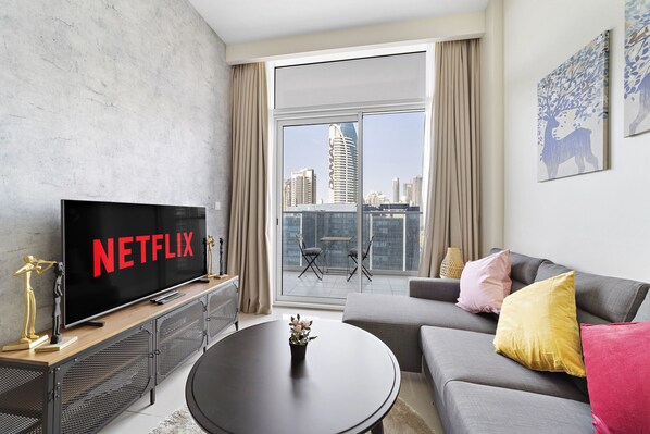 TV - Classy and Bright 1 BD near Downtown (Dubai)