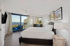 3 bedrooms, iron/ironing board, WiFi, bed sheets - Top Floor Oceanfront Penthouse  - Pool, Views, Playground! (Isle Of Palms)