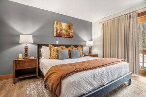 5 bedrooms, desk, iron/ironing board, free WiFi