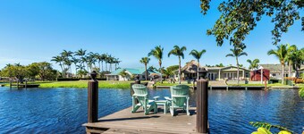 ClassyN'Cozy Delray Bch home! Htd SW Pool, Fish'nDock, Water front, close to Bch