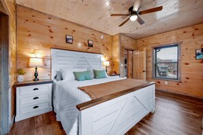 3 slaapkamers, een strijkplank/strijkijzer, reisbedje, gratis wifi