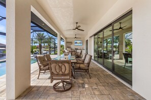 Dining - NEW! Heated Pool&Spa, Tiki Hut, Kayaks, - Just South of Heaven! - Villa Cielo Sur - Roelens (Cape Coral)