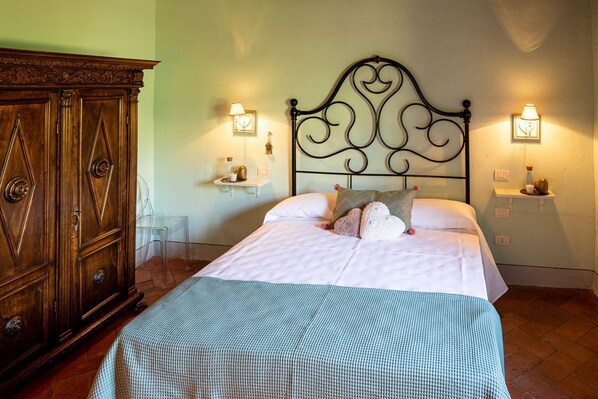 6 chambres, bureau, Wi-Fi, literie fournie