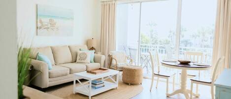 Smart TV, books, stereo