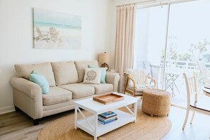 Smart-TV, Bücher, Stereoanlage