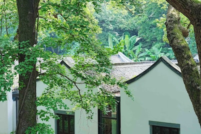 Nostalgia S Hotel(Hangzhou West Lake & Lingyin Temple）