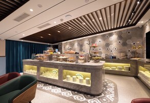 Se ofrece un desayuno bufé (38 CNY por persona)