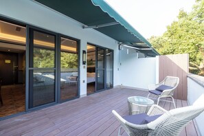 Executive Studio Suite | Terrace/patio - Nostalgia S Hotel(Hangzhou West Lake & Lingyin Temple） (Hangzhou)