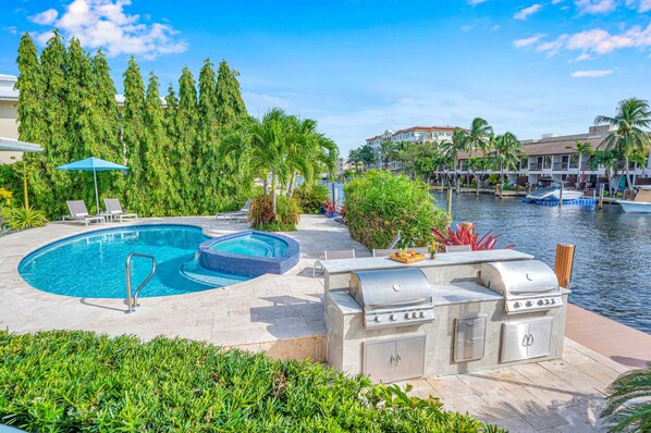 A heated pool - One-bedroom Suite | Heated pool | Dock Access | Quiet Neighborhood | SaltAire Three | RESlDENCES (Fort Lauderdale)