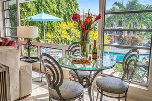Dining - Waterfront | Heated pool | Dock Access | Your Own Resort | SaltAire Key | RESlDENCES (Fort Lauderdale)