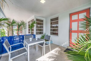 تناول الطعام بالخارج