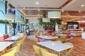Restaurant - Leedon Hotel & Suites Surabaya (Surabaya)