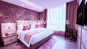 In-room safe, iron/ironing board, free WiFi, bed sheets - Leedon Hotel & Suites Surabaya (Surabaya)