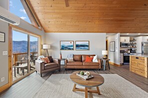 TV, fireplace, table football - Ultimate High Country Retreat (Seven Devils)