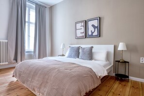 2 chambres, fer et planche à repasser, Wi-Fi, draps fournis