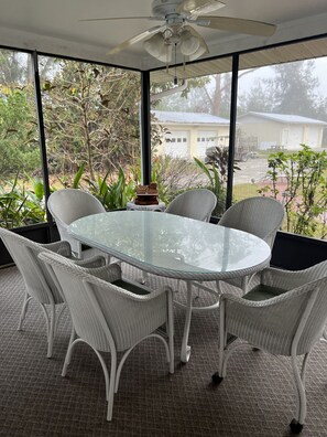 Dining - Quiet Private Guest House (North Fort Myers)