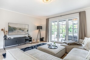 Imagen sin descripción, 5 de 33, botón