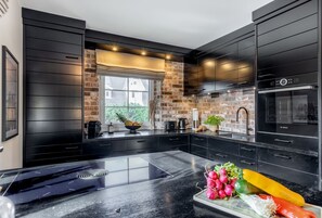 Imagen sin descripción, 2 de 33, botón