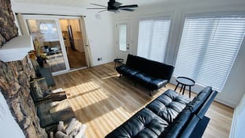 Smart-TV, Kamin, Drucker