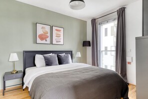 2 slaapkamers, een strijkplank/strijkijzer, wifi, beddengoed
