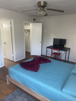 1 Schlafzimmer, Schreibtisch, kostenloses WLAN, Bettwäsche