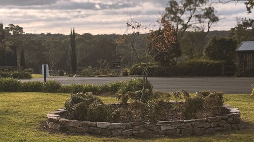 Historic homestead on 60 acres, private golf course, sleeps 40+