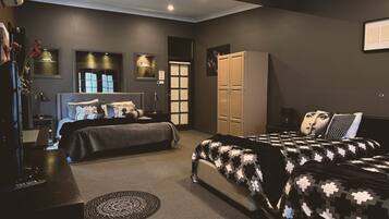 14 bedrooms, WiFi, bed sheets