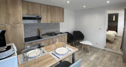Charmante petite maison pour deux personnes avec terrasse privée