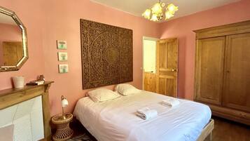3 chambres, fer et planche Ă repasser, Wi-Fi, draps fournis