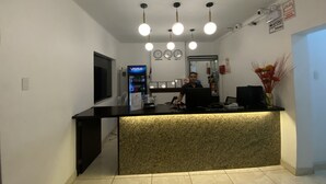 Reception - Manantial Hostal No.004 (Lima)