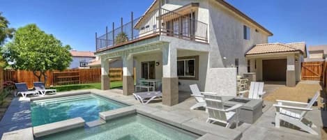 House (5 Bedrooms) | Interior