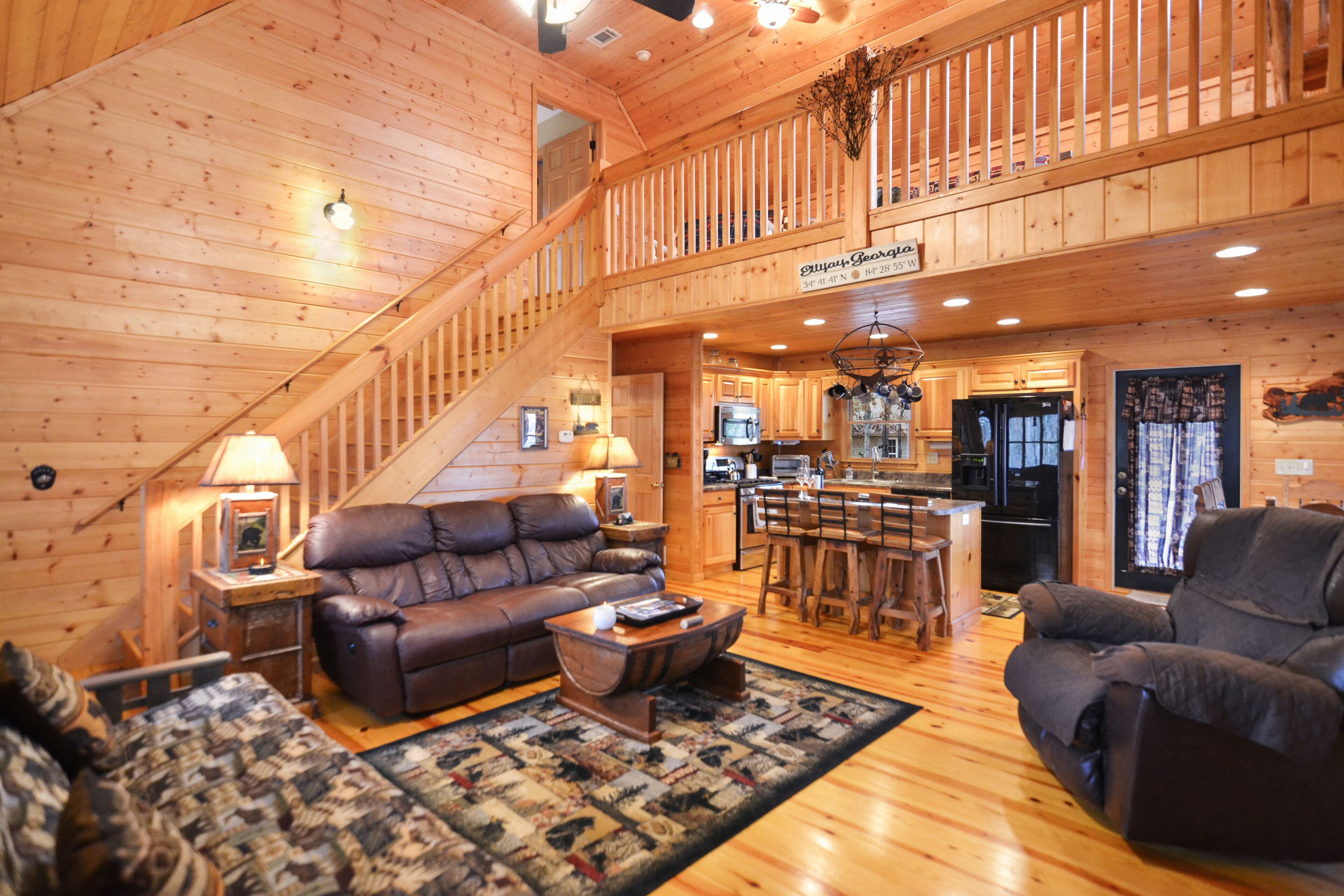 TV connectée, cheminée, table de tennis de table