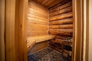 Sauna - The Airstrip / Custom Hot Tub (Talkeetna)