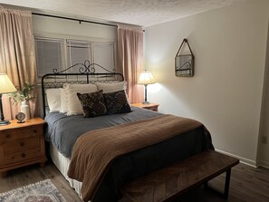 1 chambre, fer et planche à repasser, lit parapluie, Wi-Fi